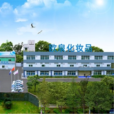 化妝品廠家:把握高端化妝品代加工新機遇！
